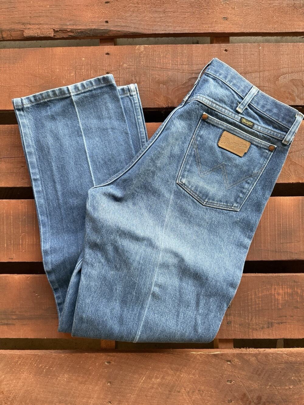 Wrangler Mens 13MWZ Cowboy Cut Jeans 38x32 Medium Wash USA Fabric Vintage